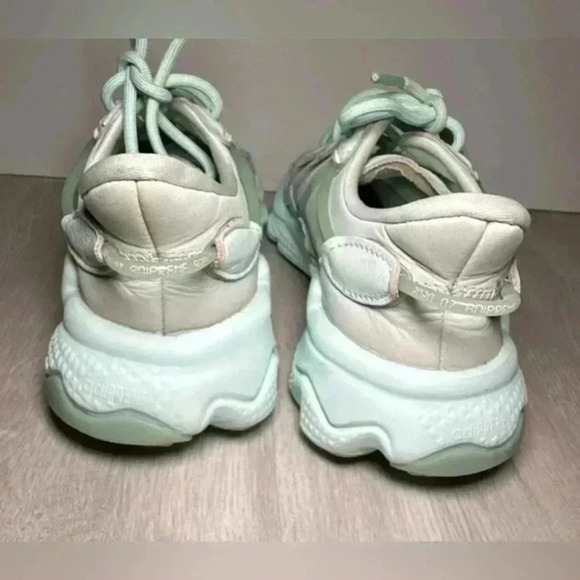 5. Adidas Women's Ozweego Originals Size 5 Mint - Picture 4 of 7
